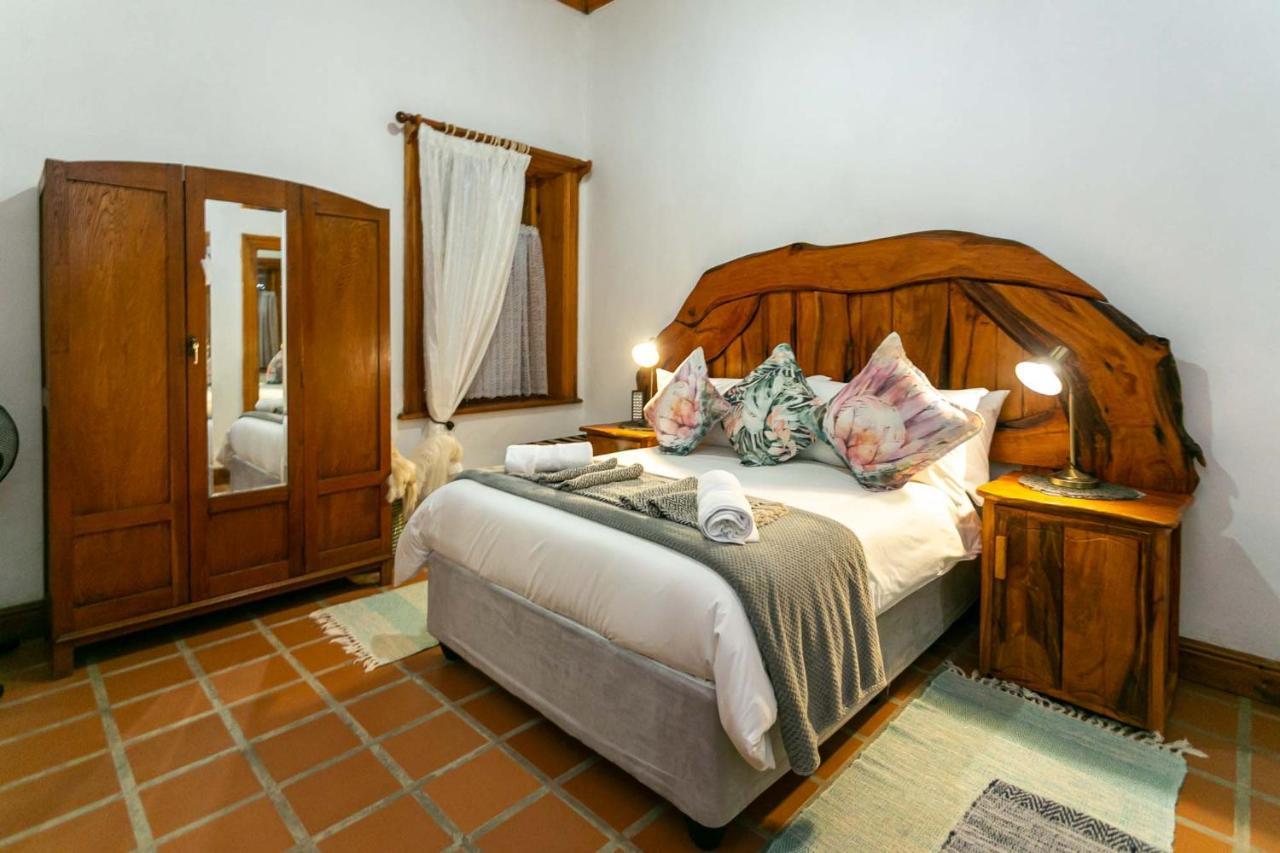 Ravenscliff Manor Hotel Oudtshoorn Exterior photo