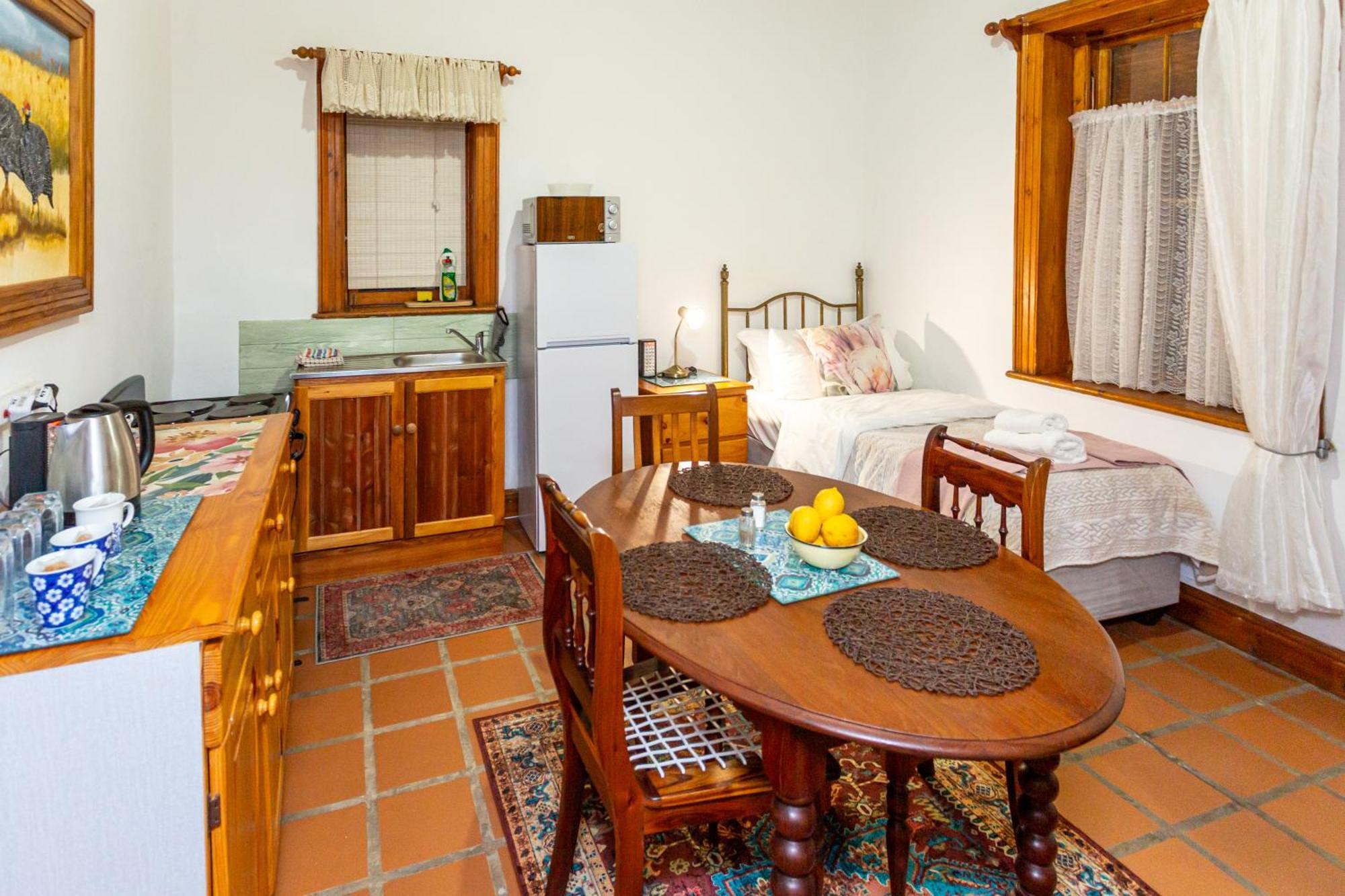 Ravenscliff Manor Hotel Oudtshoorn Exterior photo